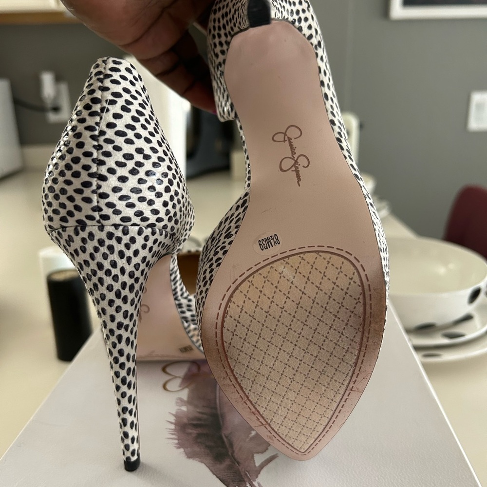 Jessica Simpson Black & White Platform Heel - Picture 4 of 6